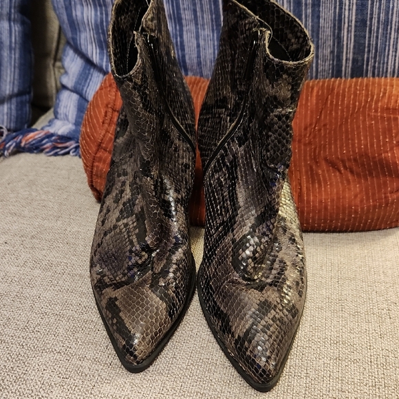 275 Central Shoes - Dark Brown Snakeskin Ankle Boots with Pointed Toe and Side Zipper